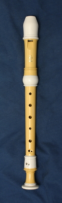 Yamaha 402B soprano recorder